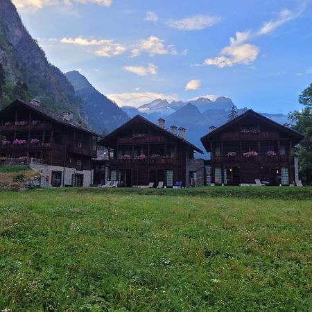Pietre Gemelle Resort Аланья-Вальсезия Экстерьер фото