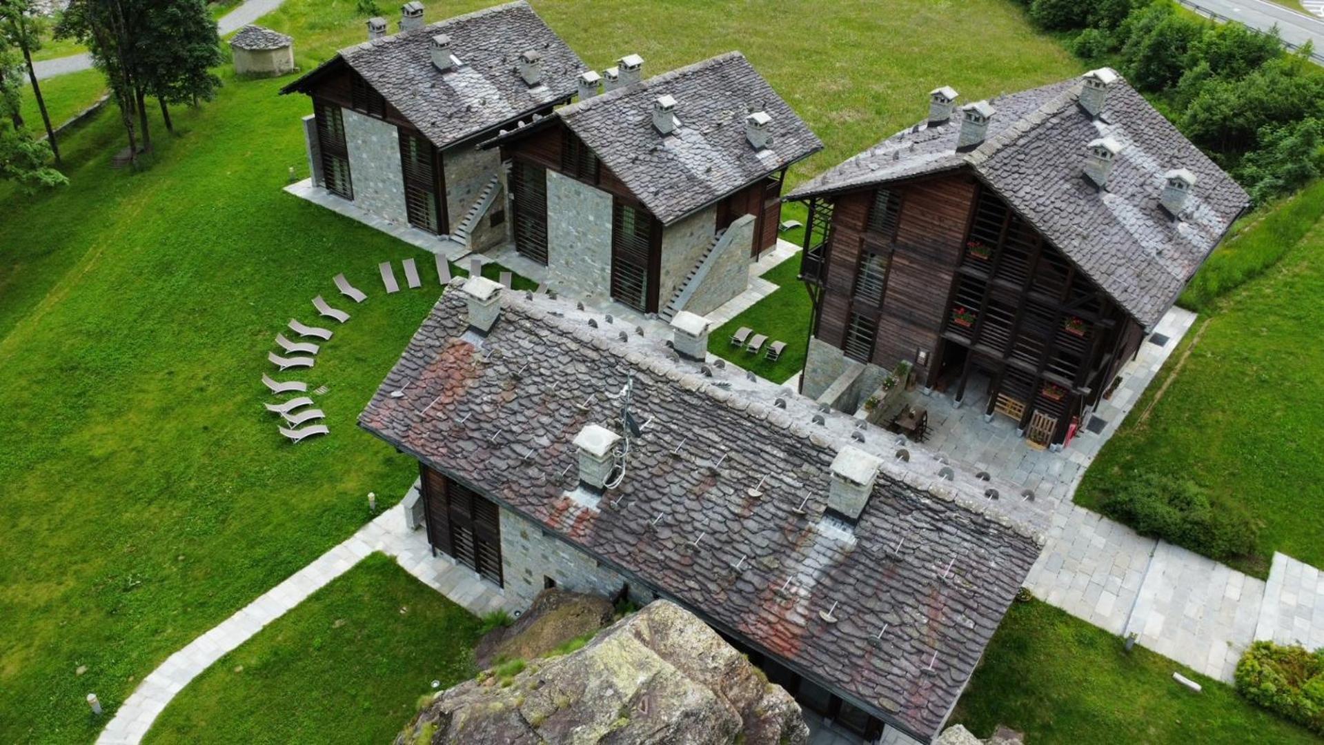 Pietre Gemelle Resort Аланья-Вальсезия Экстерьер фото