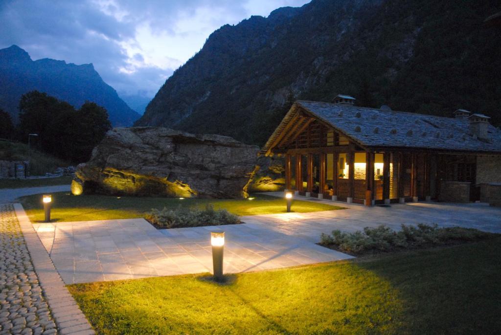 Pietre Gemelle Resort Аланья-Вальсезия Экстерьер фото